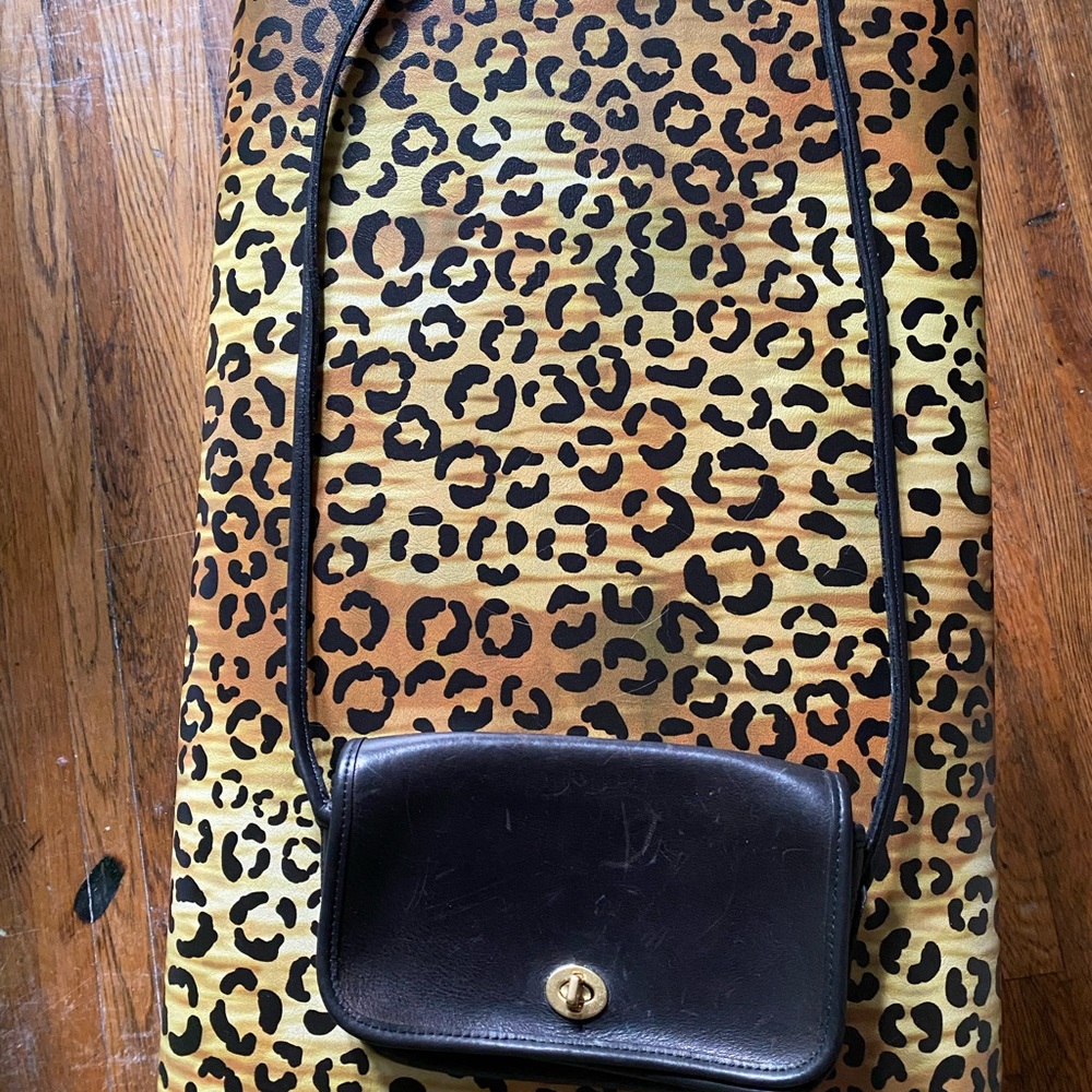 vintage leather coach dinky crossbody bag
